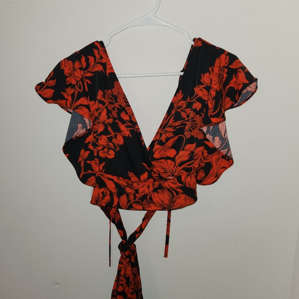 Women's cropped floral shorts set sz S